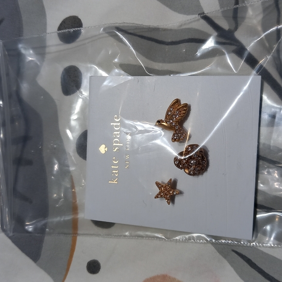 Kate Spade 3 charms small stud earrings NWT - Picture 5 of 5
